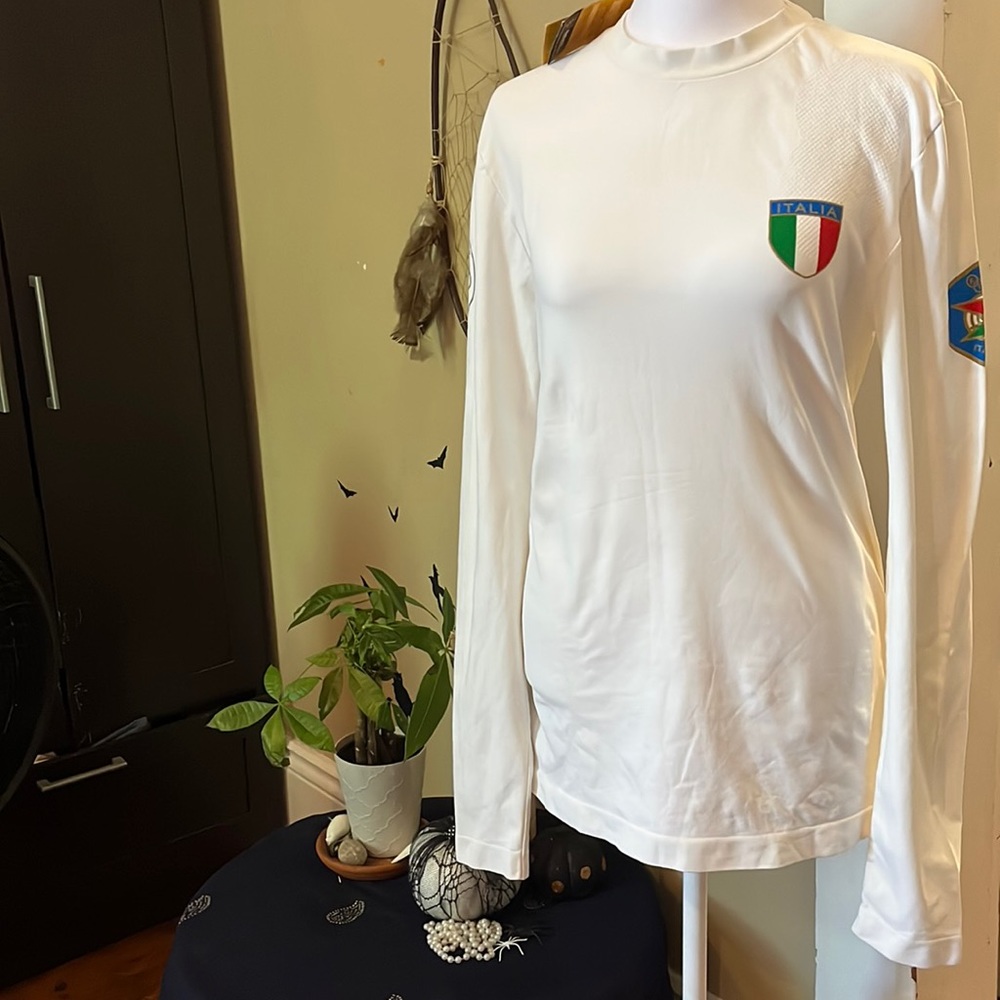 Uniform Pro Tech. Athletic attire. Made in Italy.